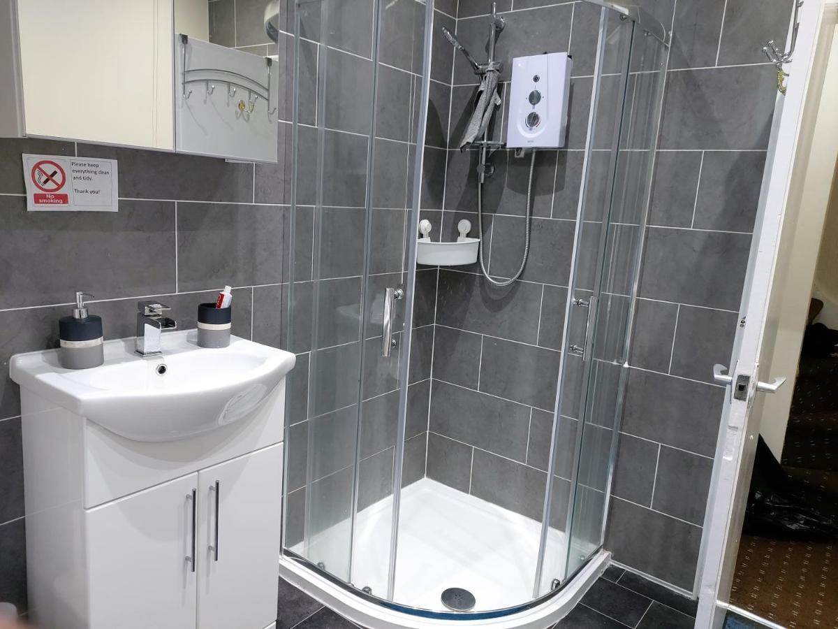 Spacious Two Bedroom House, Parking And Wifi Leeds (West Yorkshire) Exterior foto