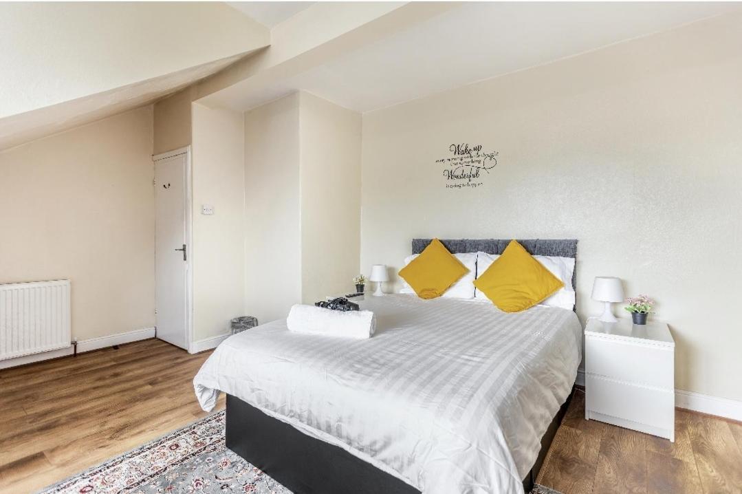 Spacious Two Bedroom House, Parking And Wifi Leeds (West Yorkshire) Exterior foto