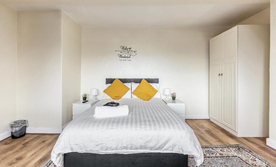 Spacious Two Bedroom House, Parking And Wifi Leeds (West Yorkshire) Exterior foto