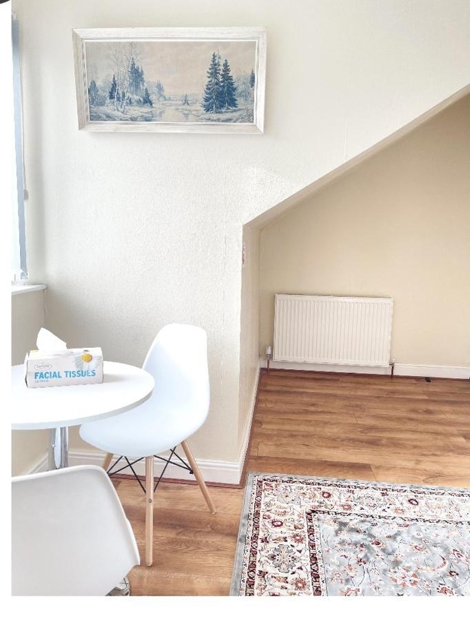 Spacious Two Bedroom House, Parking And Wifi Leeds (West Yorkshire) Exterior foto