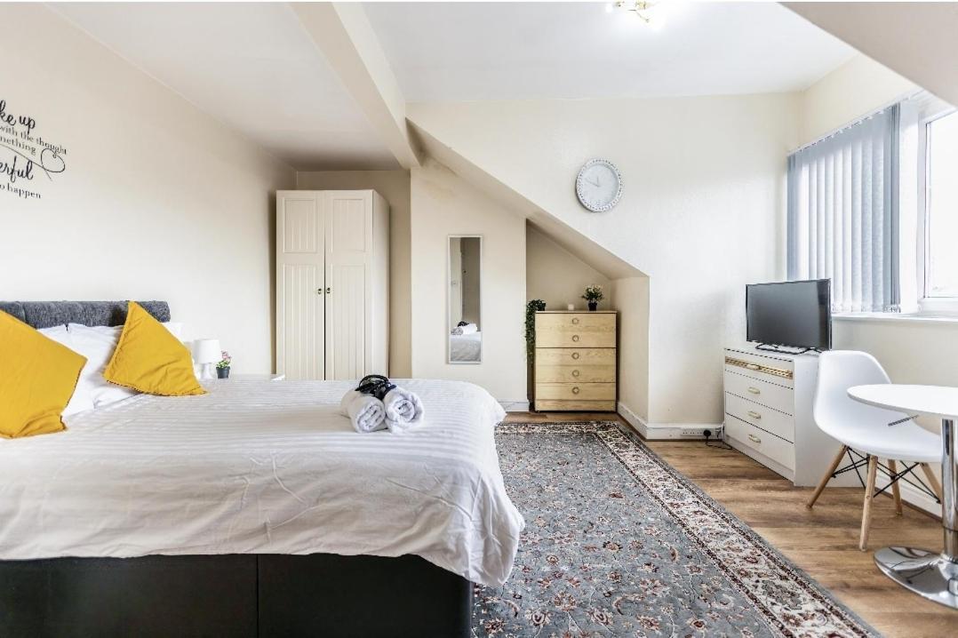Spacious Two Bedroom House, Parking And Wifi Leeds (West Yorkshire) Exterior foto