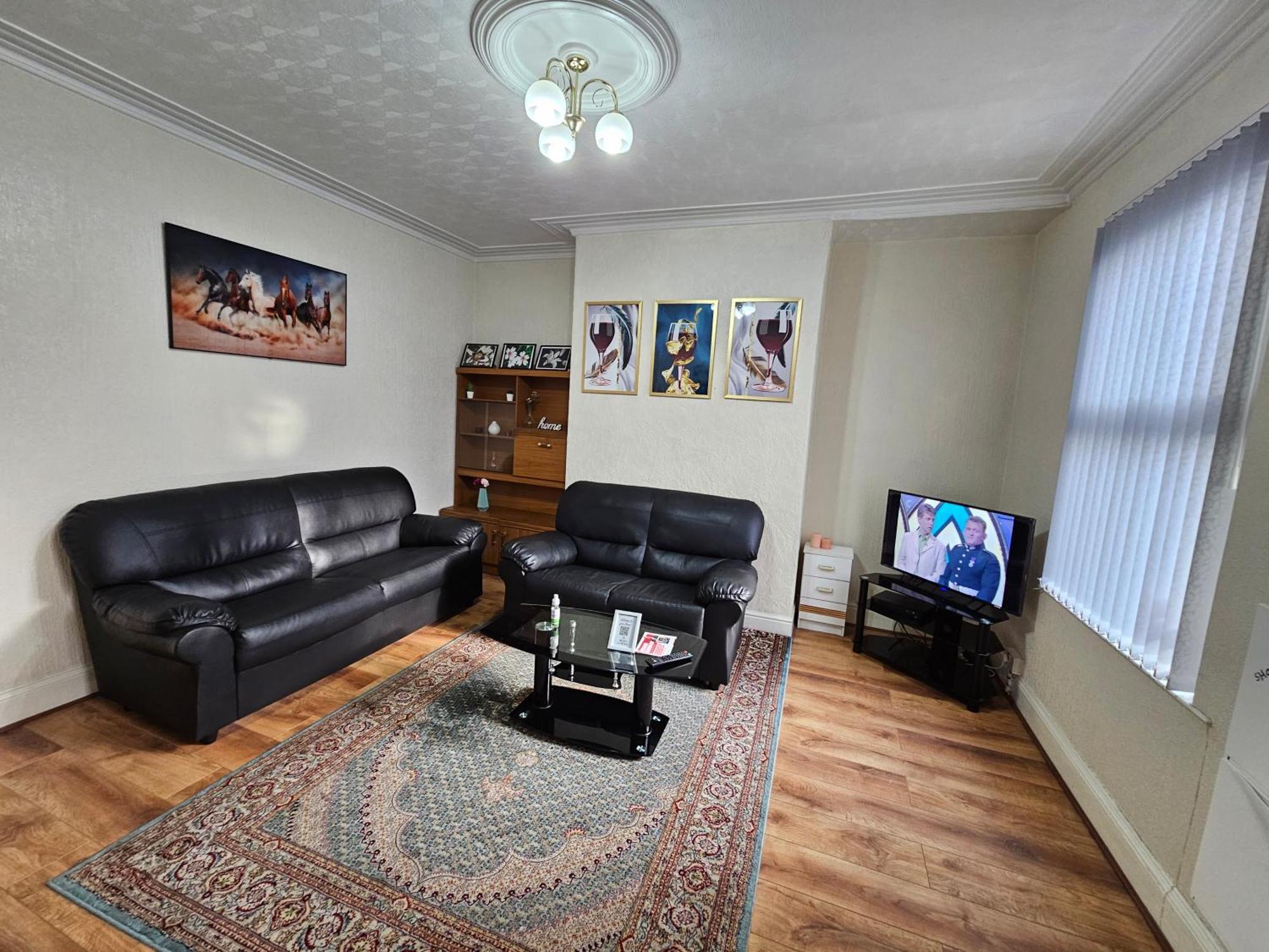 Spacious Two Bedroom House, Parking And Wifi Leeds (West Yorkshire) Exterior foto