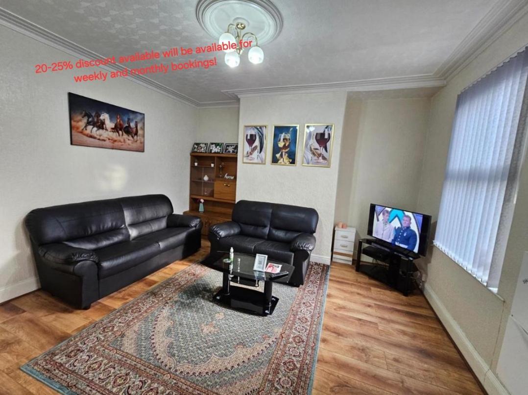 Spacious Two Bedroom House, Parking And Wifi Leeds (West Yorkshire) Exterior foto